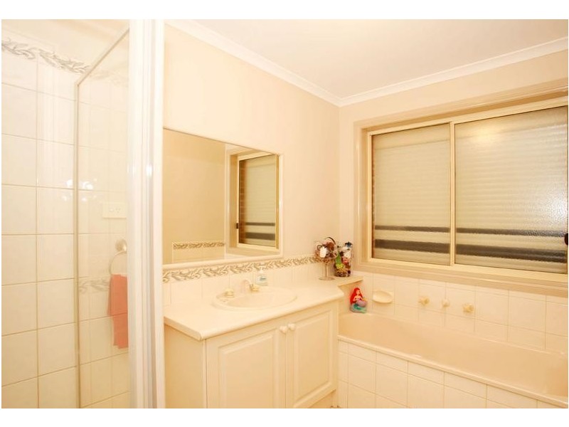 11 Duffy Court, Berwick VIC 3806