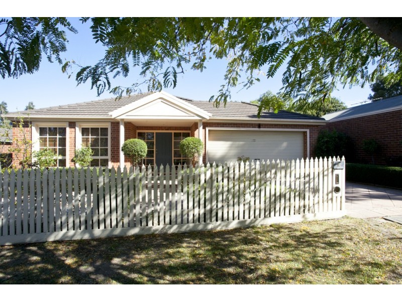 10 Tilba Court, Berwick VIC 3806