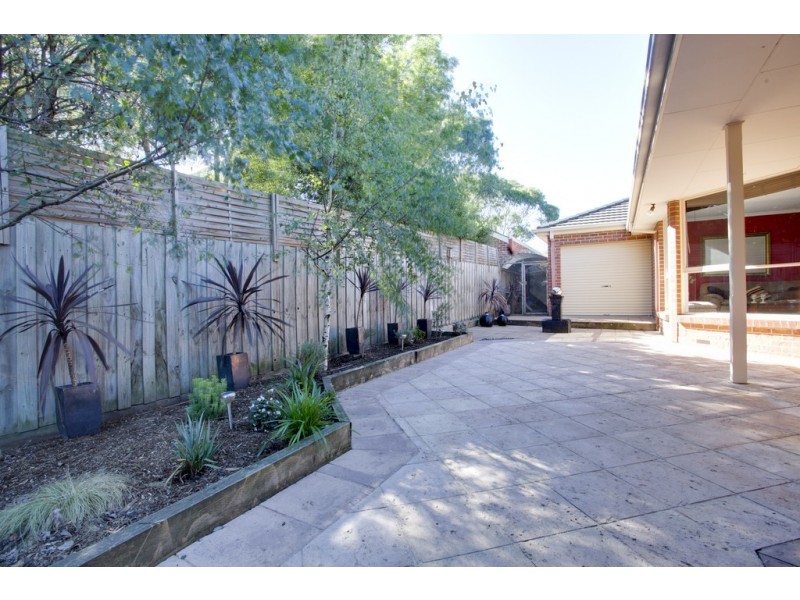 10 Tilba Court, Berwick VIC 3806