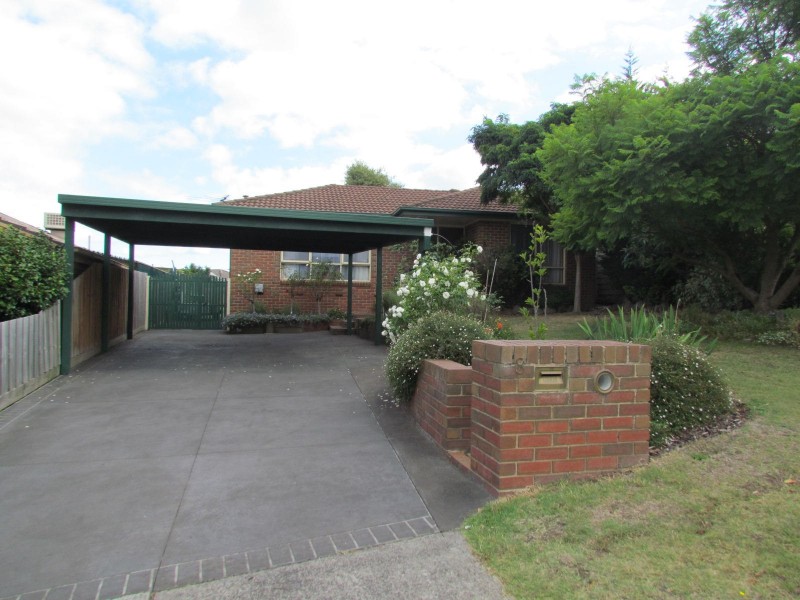 8 Poorinda Rise, Narre Warren VIC 3805