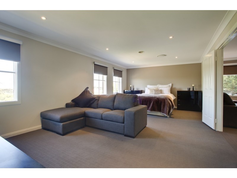 54 William Road, Berwick VIC 3806