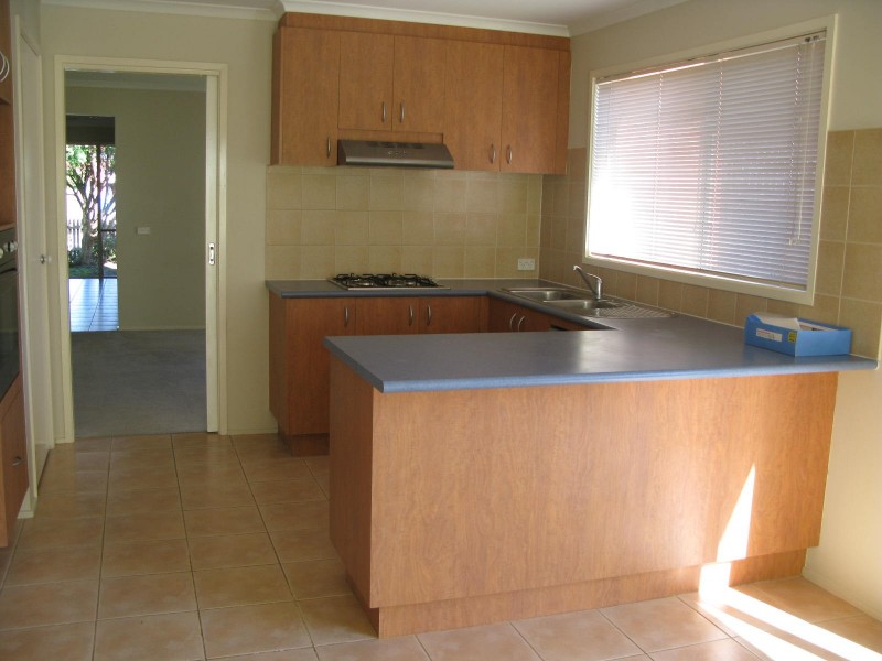 1/4 Eglinton Close, Berwick VIC 3806