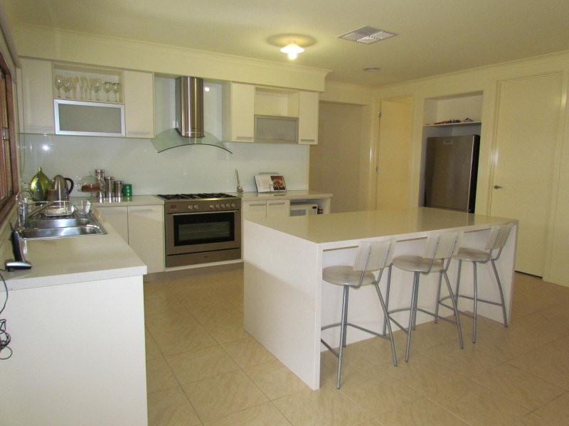 7 Premier Drive, Berwick VIC 3806