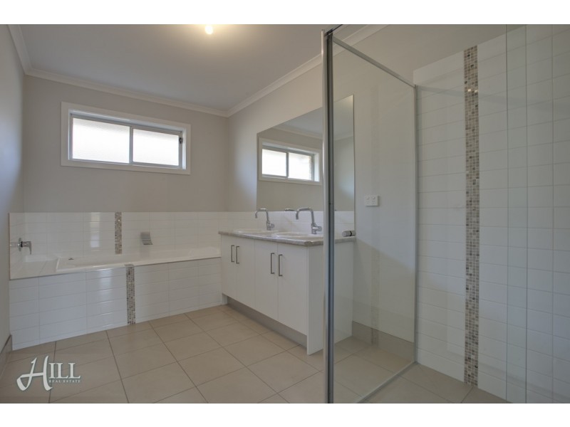 48 Peridot Avenue, Officer VIC 3809