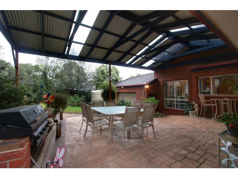 30 Quarry Hills Drive, Berwick VIC 3806