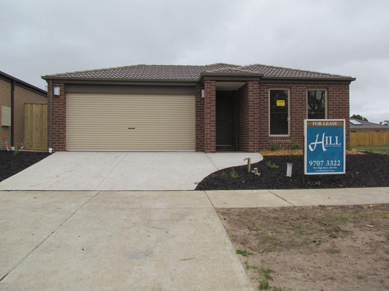 13 Stanhope Place, Pakenham VIC 3810