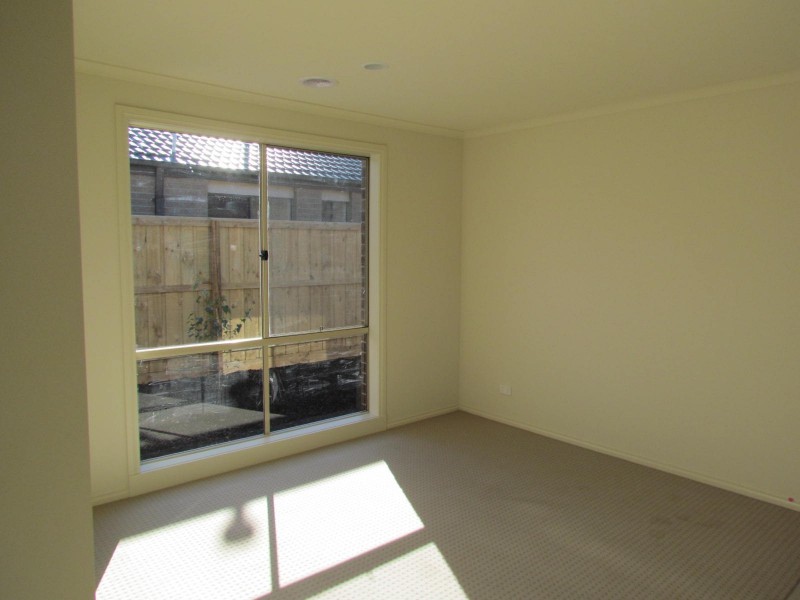 13 Stanhope Place, Pakenham VIC 3810