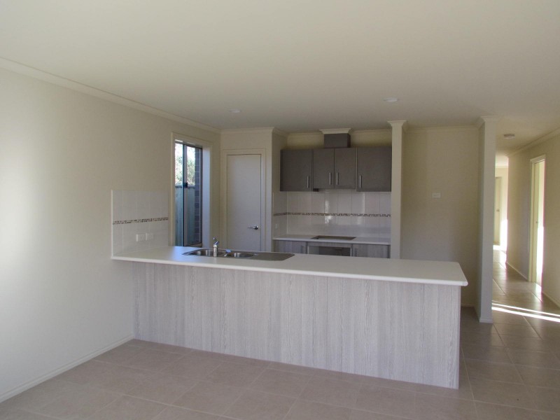 13 Stanhope Place, Pakenham VIC 3810