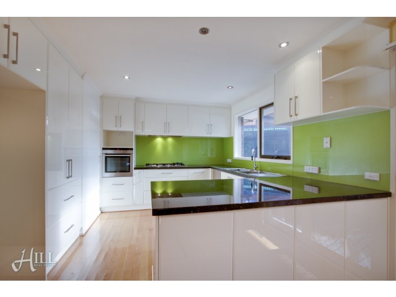 6 Poole Court, Endeavour Hills VIC 3802