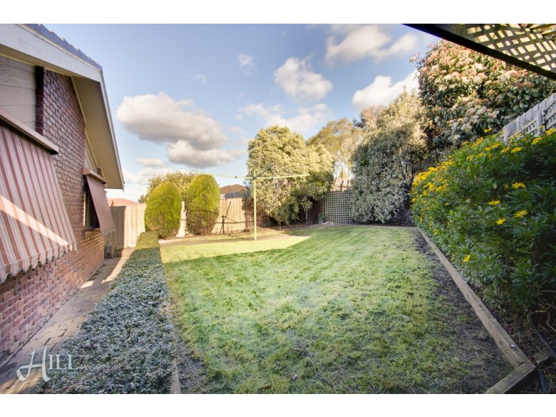 6 Poole Court, Endeavour Hills VIC 3802