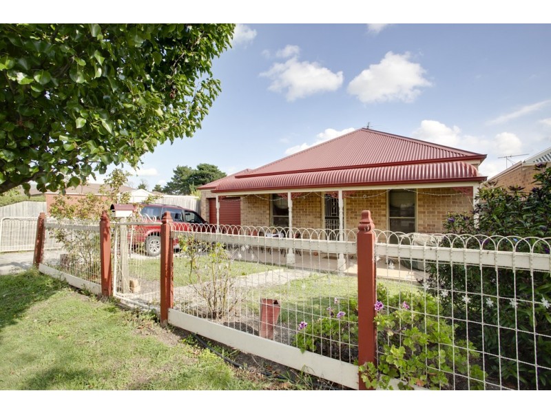 37  John Fisher Drive, Berwick VIC 3806