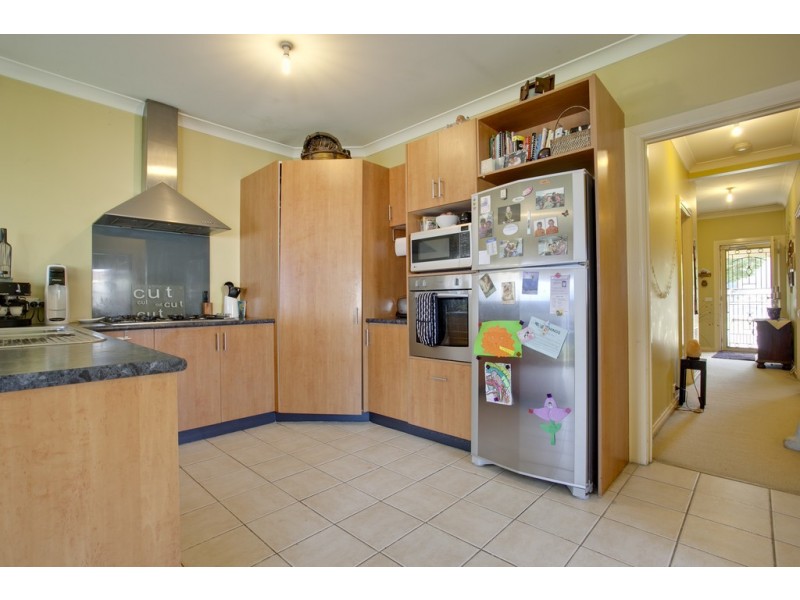 37  John Fisher Drive, Berwick VIC 3806