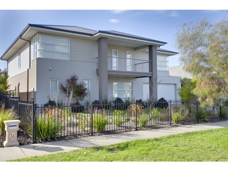 30 Wild Scotchman Way, Cranbourne East VIC 3977