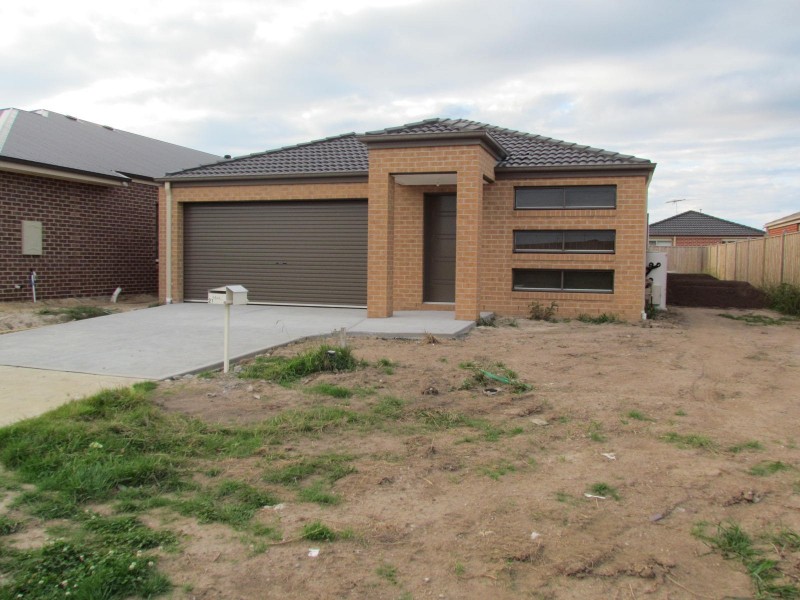 21 Elwood Avenue, Pakenham VIC 3810