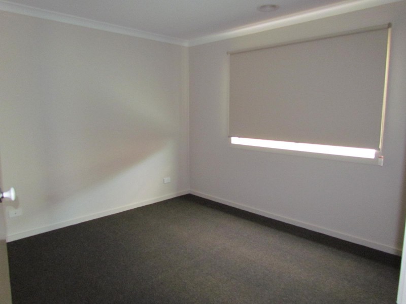 21 Elwood Avenue, Pakenham VIC 3810