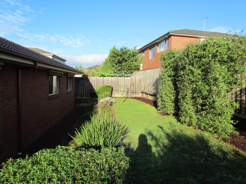 105 Berwick Springs Promenade, Narre Warren South VIC 3805