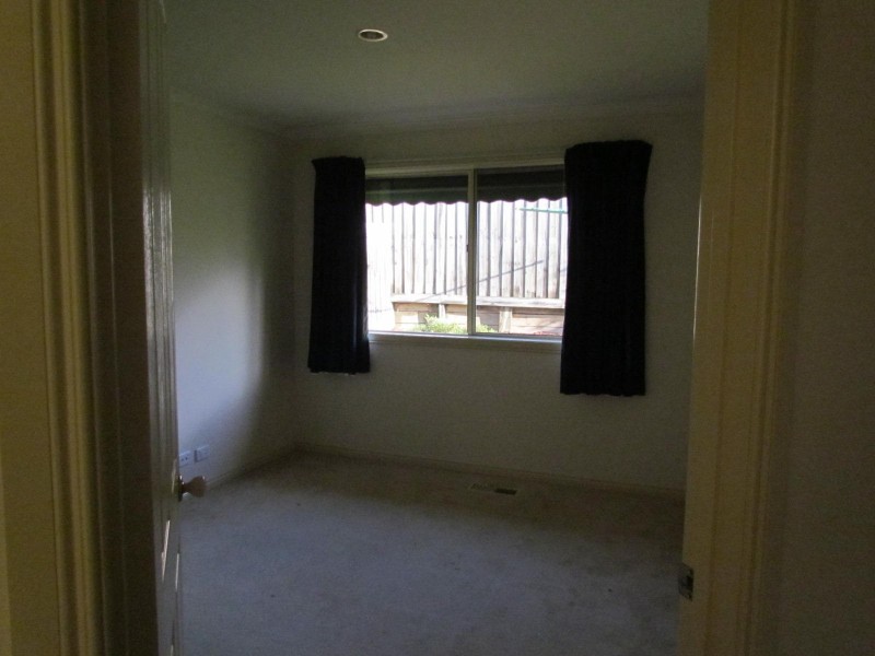 105 Berwick Springs Promenade, Narre Warren South VIC 3805