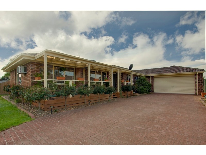 11 Redman Close, Narre Warren VIC 3805