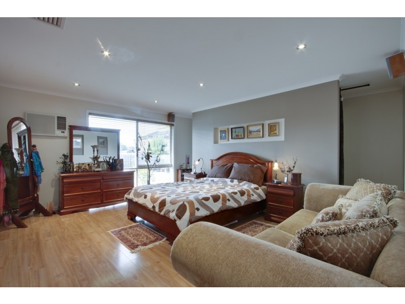 11 Redman Close, Narre Warren VIC 3805