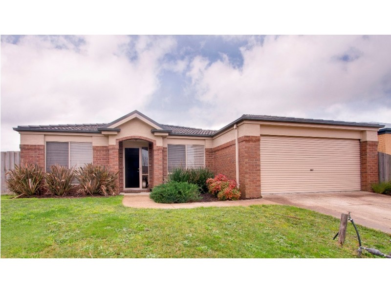 39 Hartsmere Drive, Berwick VIC 3806