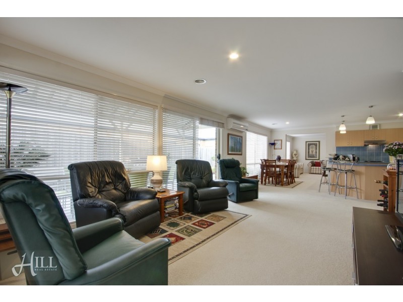 39 Hartsmere Drive, Berwick VIC 3806