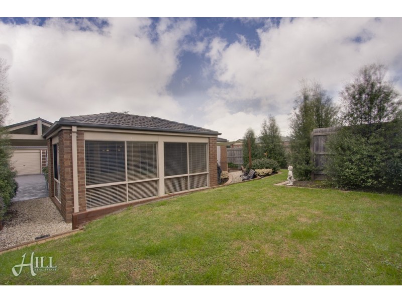 39 Hartsmere Drive, Berwick VIC 3806