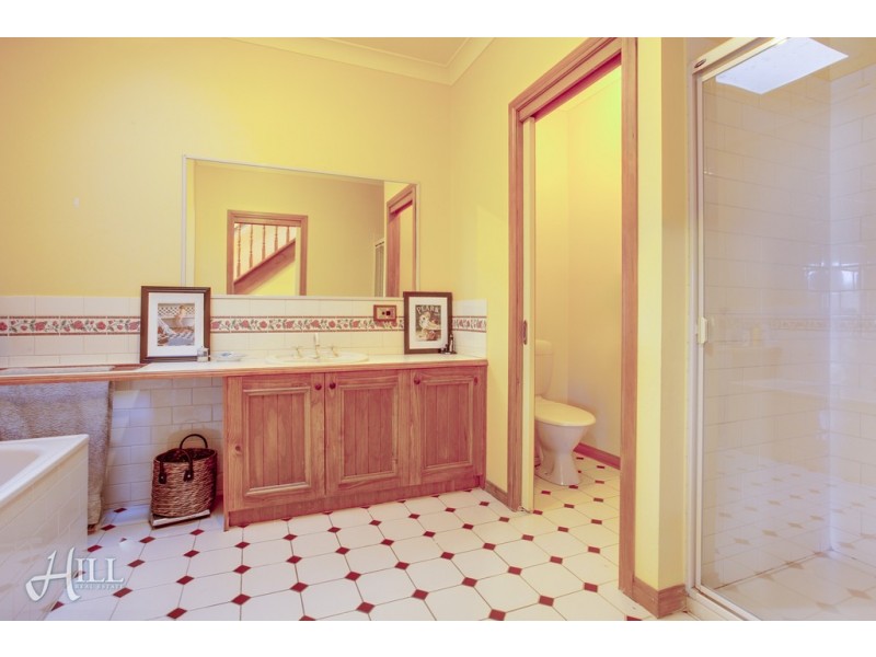 1 Lords Rise, Berwick VIC 3806