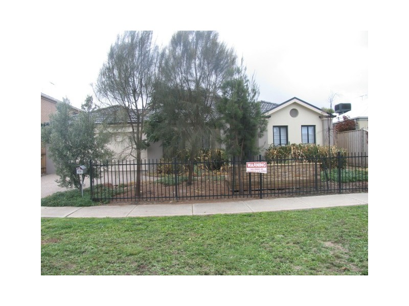 128 Moondarra Drive, Berwick VIC 3806