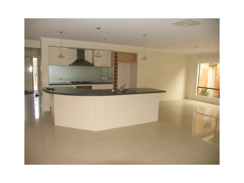 128 Moondarra Drive, Berwick VIC 3806