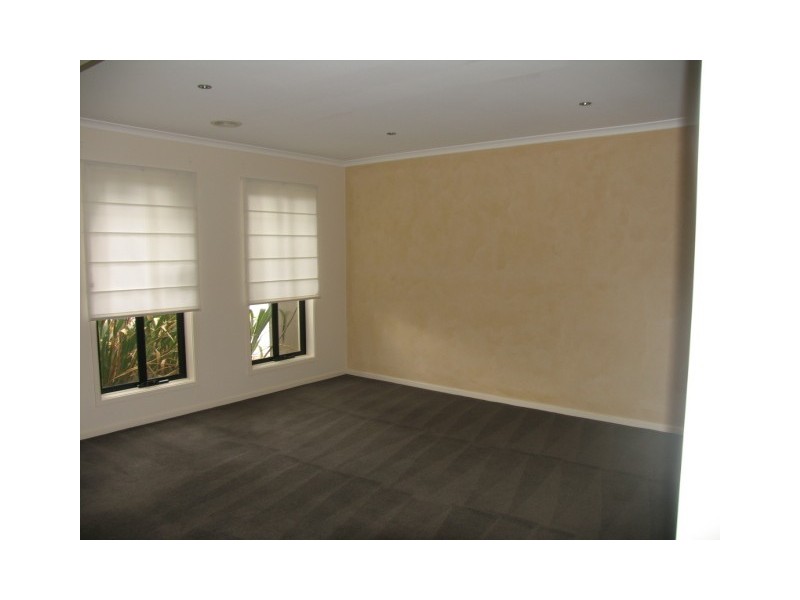 128 Moondarra Drive, Berwick VIC 3806