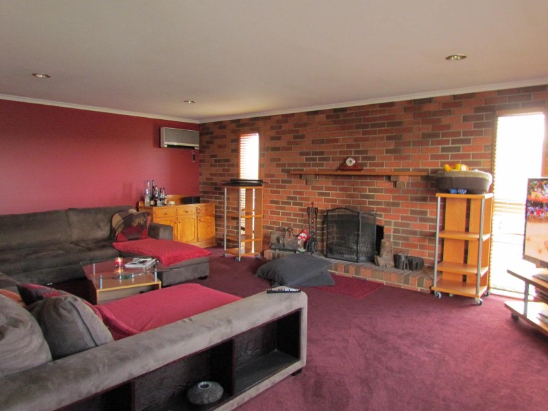 15 Poorinda Rise, Narre Warren VIC 3805