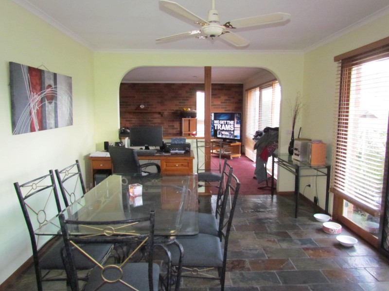 15 Poorinda Rise, Narre Warren VIC 3805