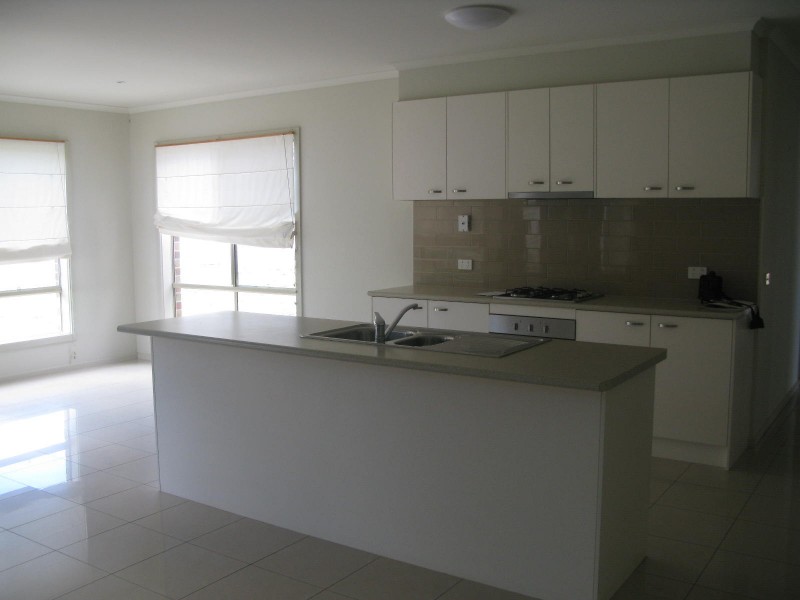 106 Skyline Way, Berwick VIC 3806