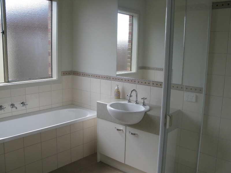 106 Skyline Way, Berwick VIC 3806