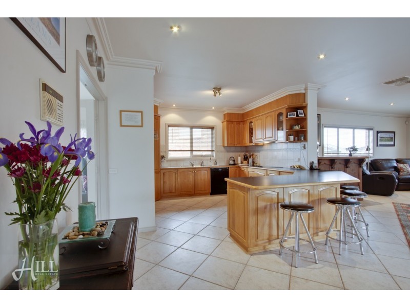 3 Camdon Gardens, Berwick VIC 3806