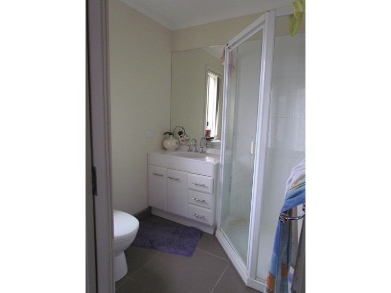 10 Woodhenge Close, Cranbourne East VIC 3977