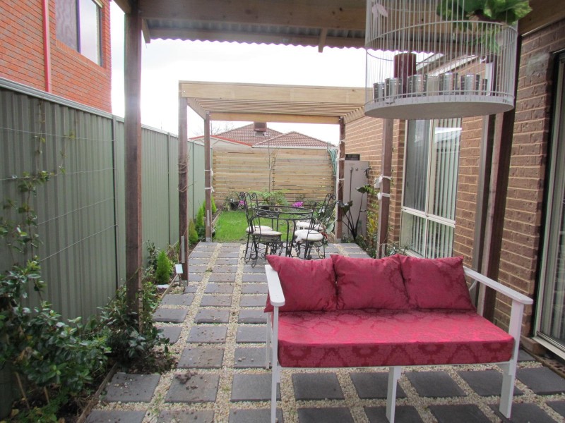 10 Woodhenge Close, Cranbourne East VIC 3977