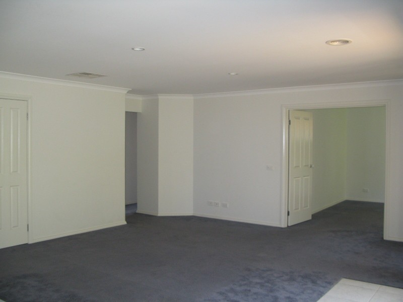 70 Bridgewater Boulevard, Berwick VIC 3806