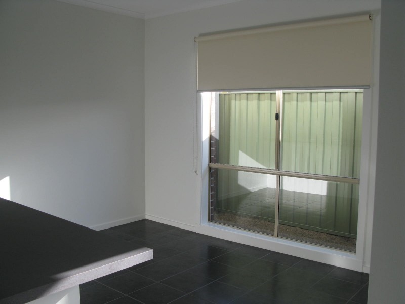 12 Golden Green Street, Pakenham VIC 3810