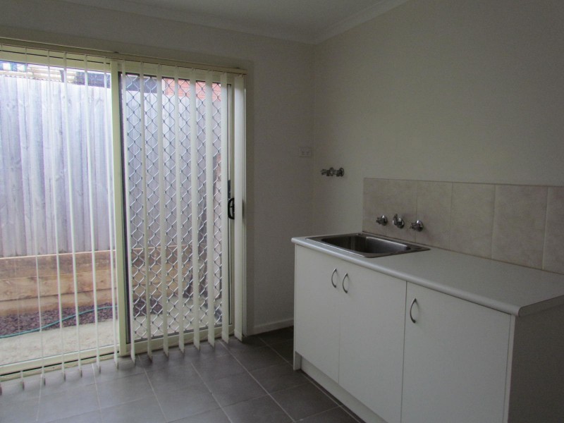 18 Oakgrove Drive, Narre Warren South VIC 3805