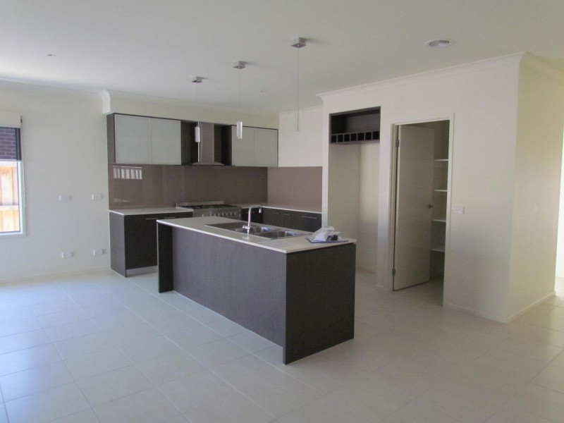 19 Kess Grove, Lyndhurst VIC 3975