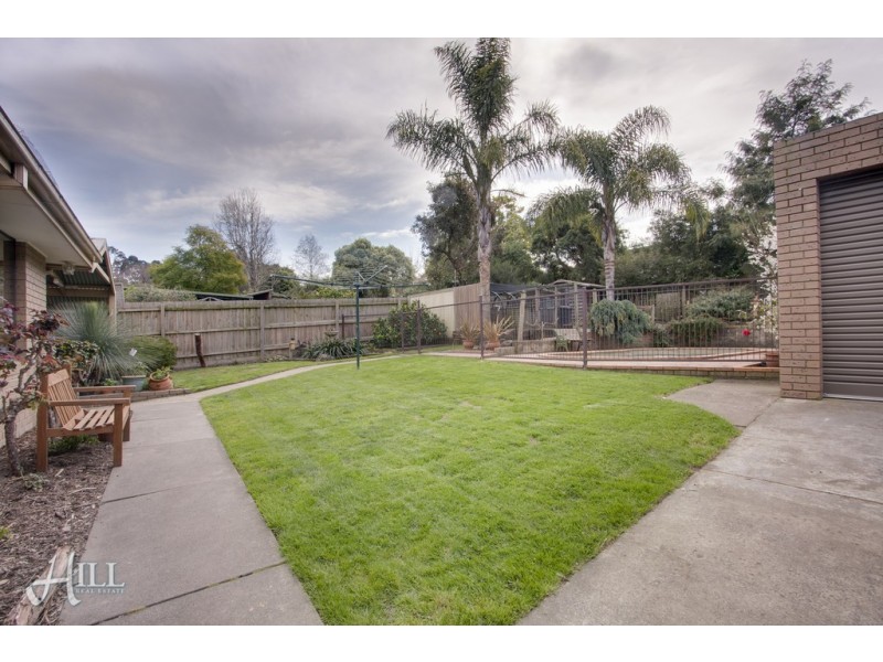 17 Fritzlaff Court, Berwick VIC 3806