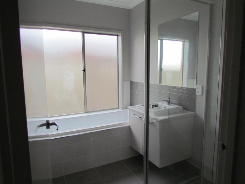 14 Victory Drive, Pakenham VIC 3810