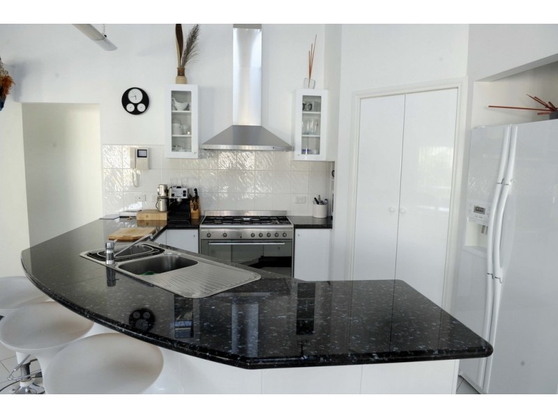 17 Piccadilly Court, Narre Warren South VIC 3805