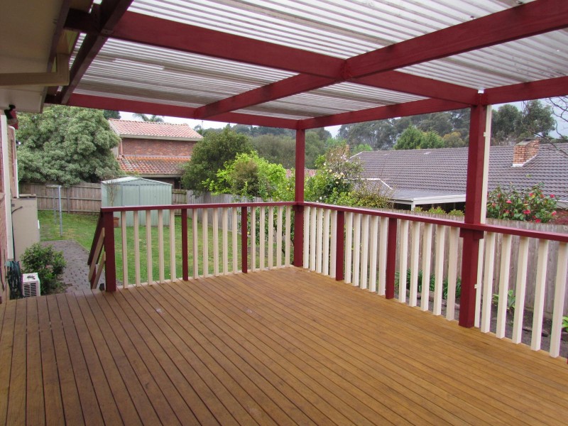 6 Bournevale Drive, Berwick VIC 3806