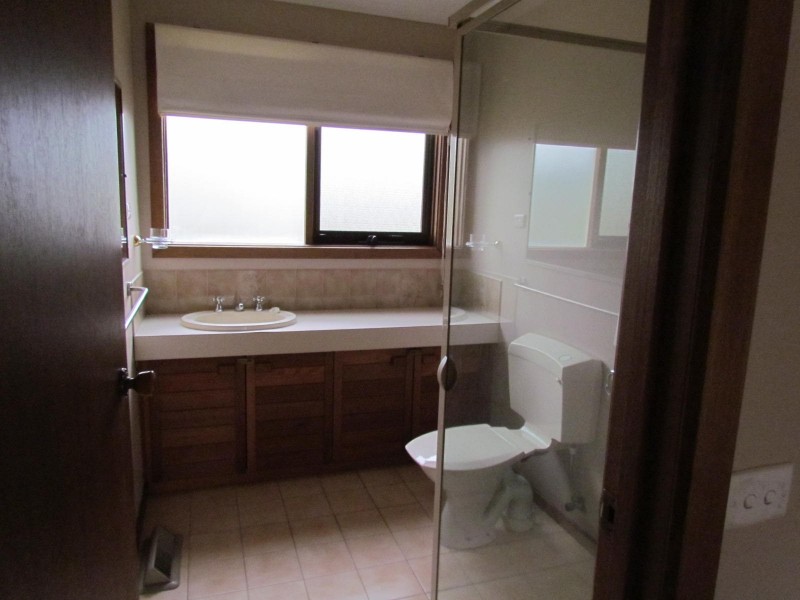 6 Bournevale Drive, Berwick VIC 3806