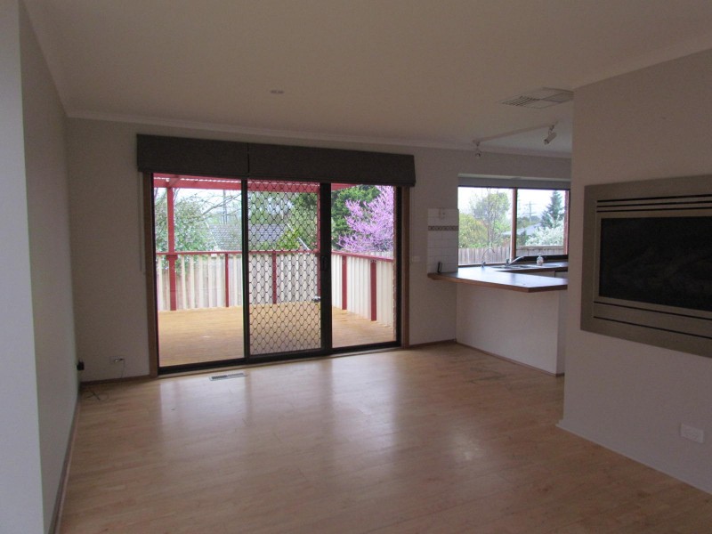 6 Bournevale Drive, Berwick VIC 3806