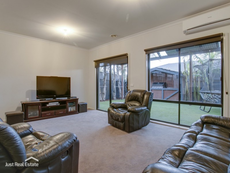 31 Vert Avenue, Narre Warren South VIC 3805