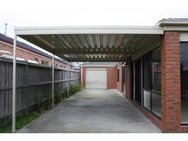 29 Baddeley Circuit, Cranbourne North VIC 3977