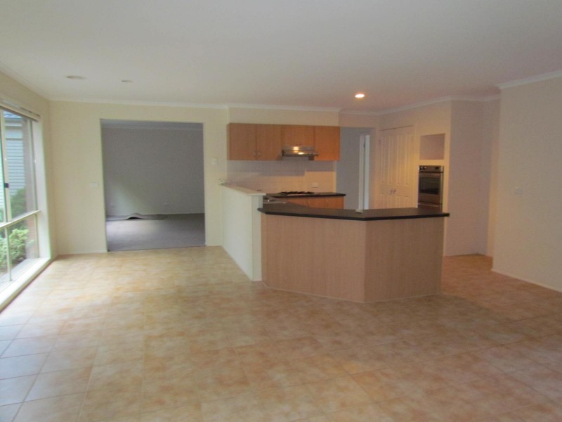 11 Napier Way, Narre Warren South VIC 3805